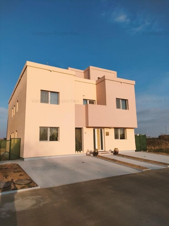 Vila spatioasa, pompa caldura, terasa verde, Paradisul Verde