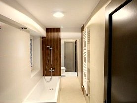 Apartament de vânzare sau de închiriat 5 camere, în Bucuresti, zona Unirii