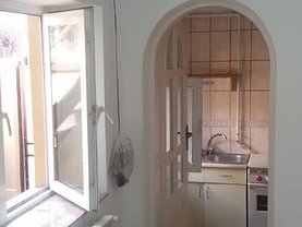 Casa de vânzare 3 camere, în Constanta, zona Trocadero