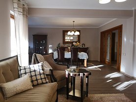Casa de vânzare sau de închiriat 8 camere, în Bucuresti, zona Iancu Nicolae