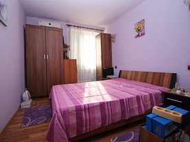 Apartament de vânzare 3 camere, în Bucuresti, zona Titan