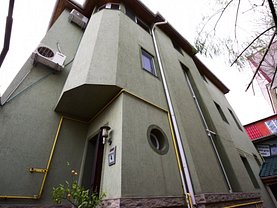 Casa de vânzare 9 camere, în Bucuresti, zona Unirii