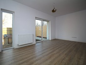 Casa de vânzare 5 camere, în Voluntari, zona Nord