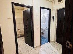 Apartament de vânzare 3 camere, în Bucureşti, zona Iancului