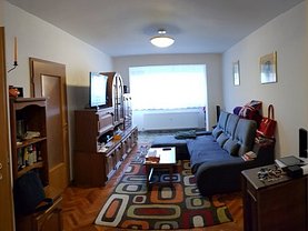 Apartament de vânzare 3 camere, în Arad, zona Banu Maracine