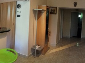 Casa de închiriat 3 camere, în Arad, zona Central