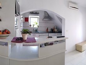 Casa de închiriat 4 camere, în Arad, zona Gradiste