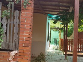 Casa de vânzare 2 camere, în Arad, zona Aradul Nou