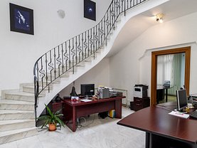 Casa de vânzare sau de închiriat 9 camere, în Bucuresti, zona Victoriei