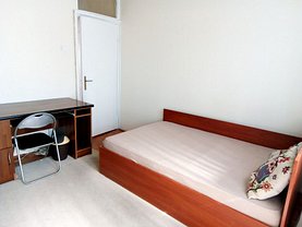 Apartament de închiriat 3 camere, în Cluj-Napoca, zona Între Lacuri