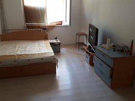 Apartament de vânzare 4 camere, în Bucureşti, zona Crângaşi