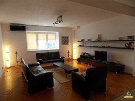 Apartament de vânzare 4 camere, în Bucureşti, zona P-ţa Victoriei