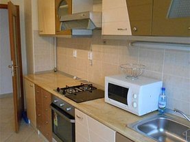 Apartament de vânzare 3 camere, în Cluj-Napoca, zona Zorilor