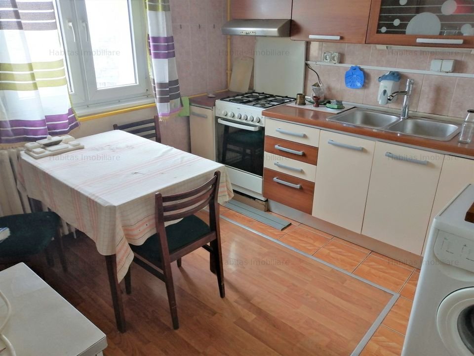 Apartament cu 4 camere, decomandat, zona Marasti - imaginea 2