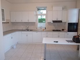 Casa de închiriat 10 camere, în Cluj-Napoca, zona Andrei Mureşanu