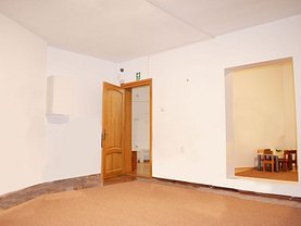 Casa de închiriat 8 camere, în Cluj-Napoca, zona Bună Ziua