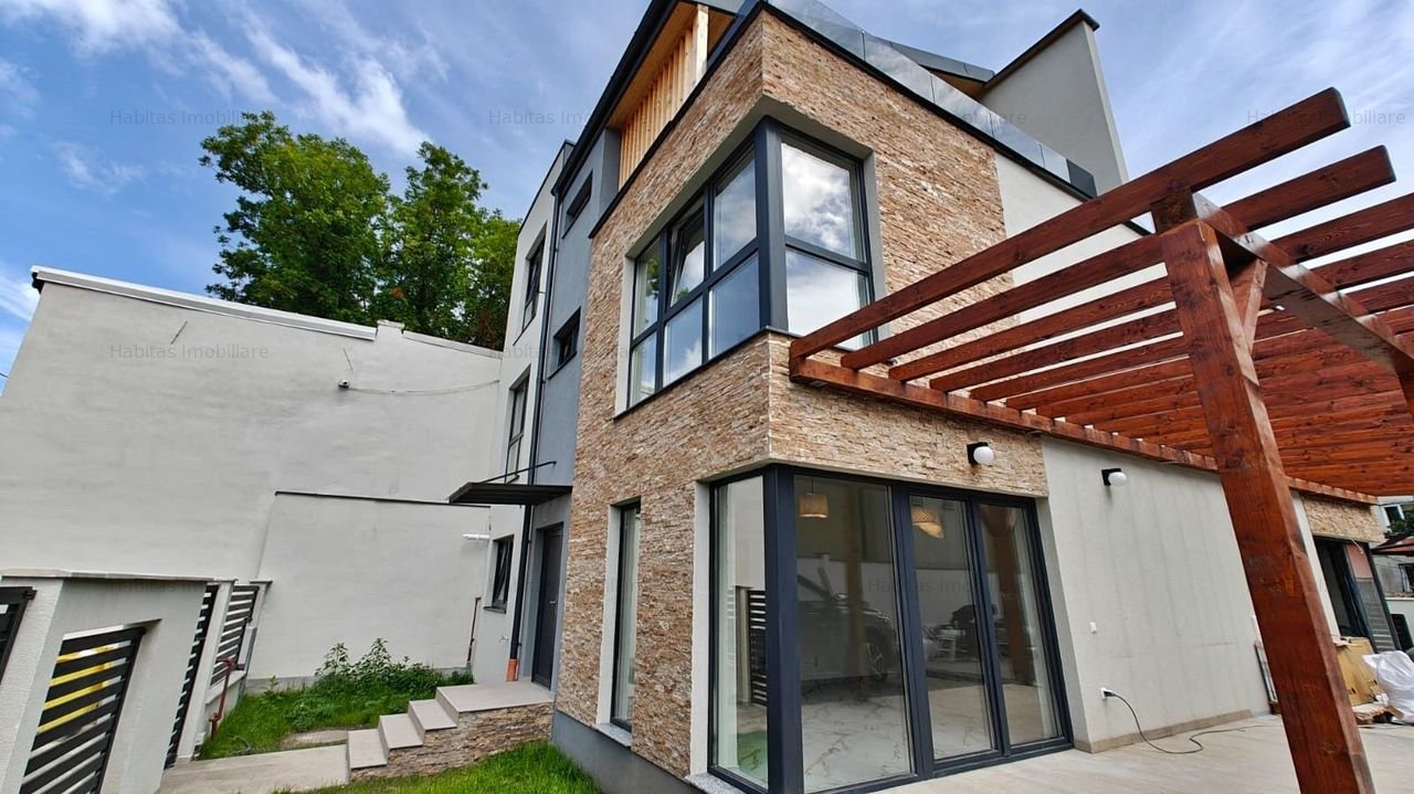 Vila noua de inchiriat, parcari, zona Platinia/Cluj Arena