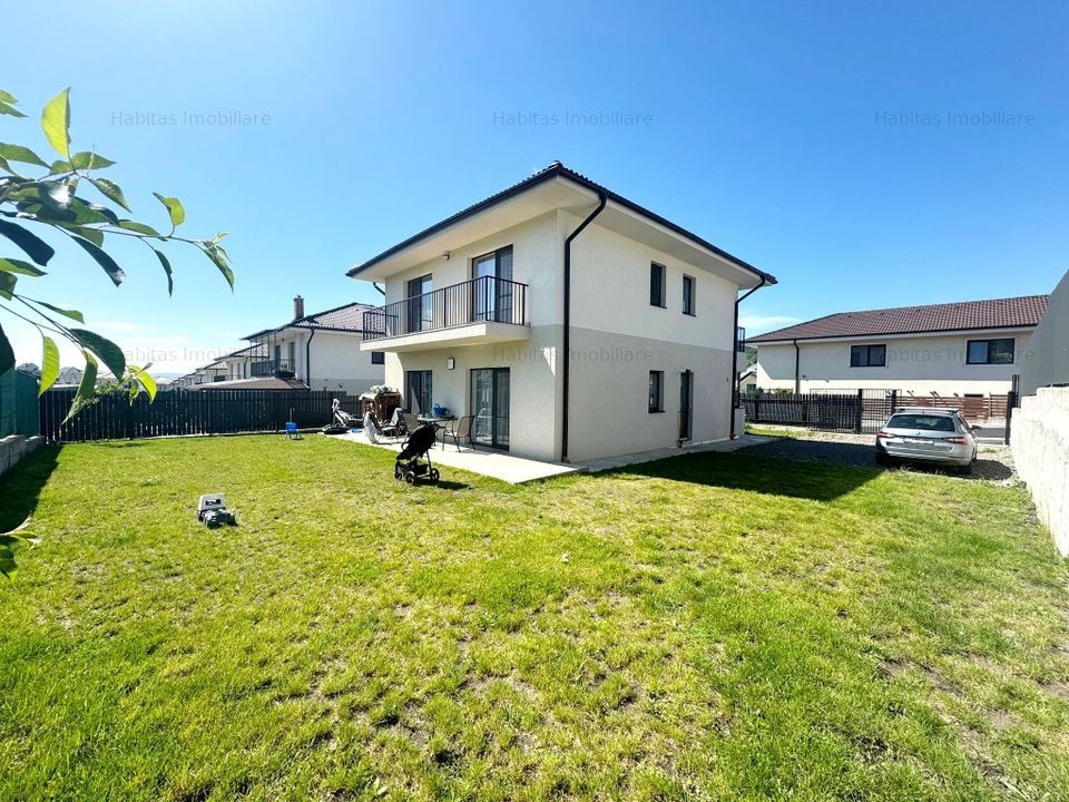 Casa individuala P+E+Pod, 4 camere + 3 bai, 474 mp teren - Chinteni