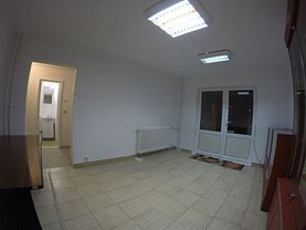 Vânzare spaţiu comercial