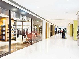Închiriere spaţiu comercial