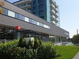 Vânzare spaţiu comercial