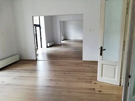 Închiriere spaţiu comercial