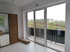 Vânzare spaţiu comercial