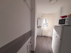 Vânzare spaţiu comercial