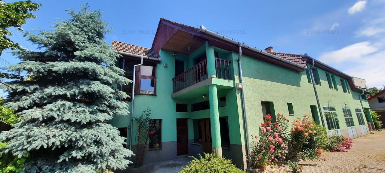 De inchiriat casa singur in curte, 4 cam, 5 garaje, Tg. Mures, Unirii