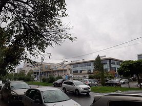 Apartament de vânzare 3 camere, în Bucureşti, zona Drumul Taberei