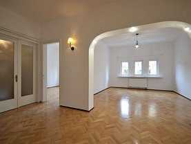 Apartament de închiriat 4 camere, în Bucureşti, zona Universitate