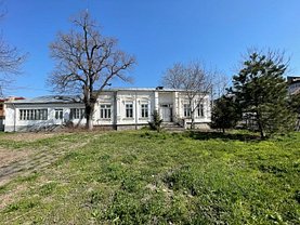 Casa de închiriat 4 camere, în Focşani, zona Ultracentral