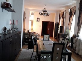 Casa de vânzare 7 camere, în Bucuresti, zona P-ta Unirii