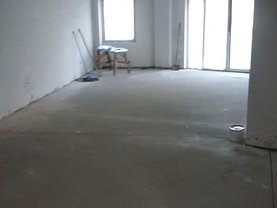 Casa de vânzare sau de închiriat 5 camere, în Bucureşti, zona P-ţa Muncii