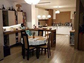 Casa de închiriat 4 camere, în Voluntari, zona Est