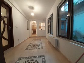 Casa de vânzare 2 camere, în Bucureşti, zona Parcul Carol