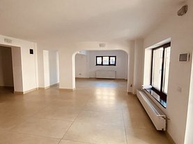 Casa de închiriat 15 camere, în Bucureşti, zona Casin