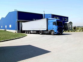 Vânzare spaţiu industrial