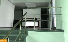 Vânzare spaţiu comercial