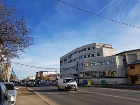 Vânzare spaţiu comercial