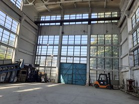 Vânzare spaţiu industrial