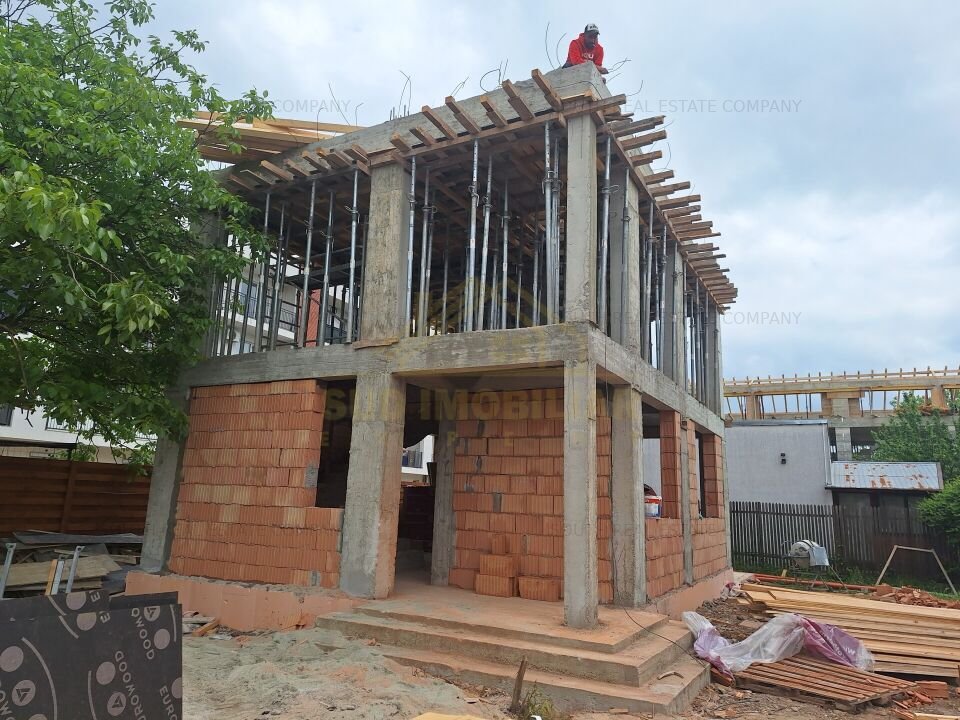 VILA INDIVIDUALA P+1-STR.ASTRELOR(METROU BERCENI)