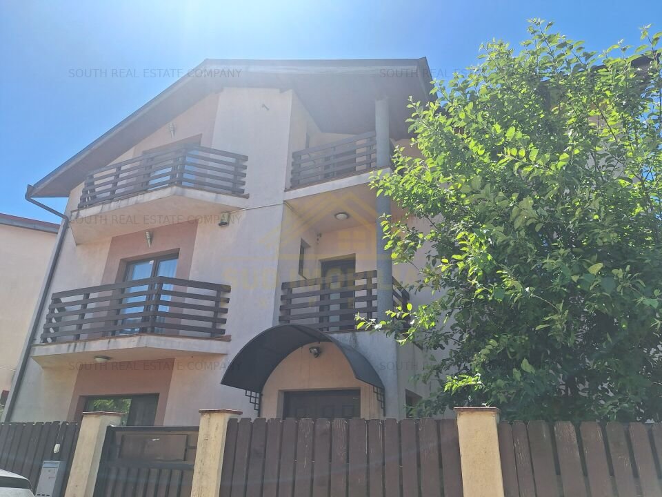 CASA INDIVIDUALA 5 CAMERE-adiacent Drumul Fermei