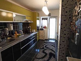 Apartament de vânzare 3 camere, în Braşov, zona Centrul Civic