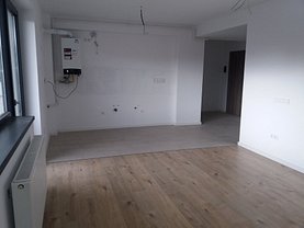 Apartament de vânzare 3 camere, în Braşov, zona 13 Decembrie