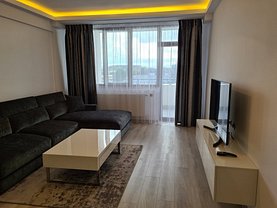 Apartament de închiriat 3 camere, în Braşov, zona Tractorul