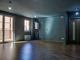 Apartament de vânzare 2 camere, în Braşov, zona Tractorul