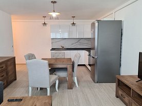 Apartament de închiriat 3 camere, în Braşov, zona Braşovul Vechi