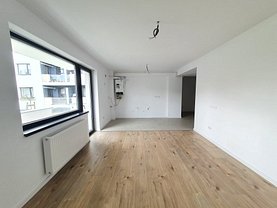 Apartament de vânzare 3 camere, în Braşov, zona Tractorul