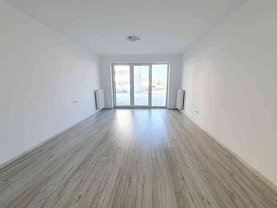 Apartament de vanzare 2 camere, în Brasov, zona Tractorul
